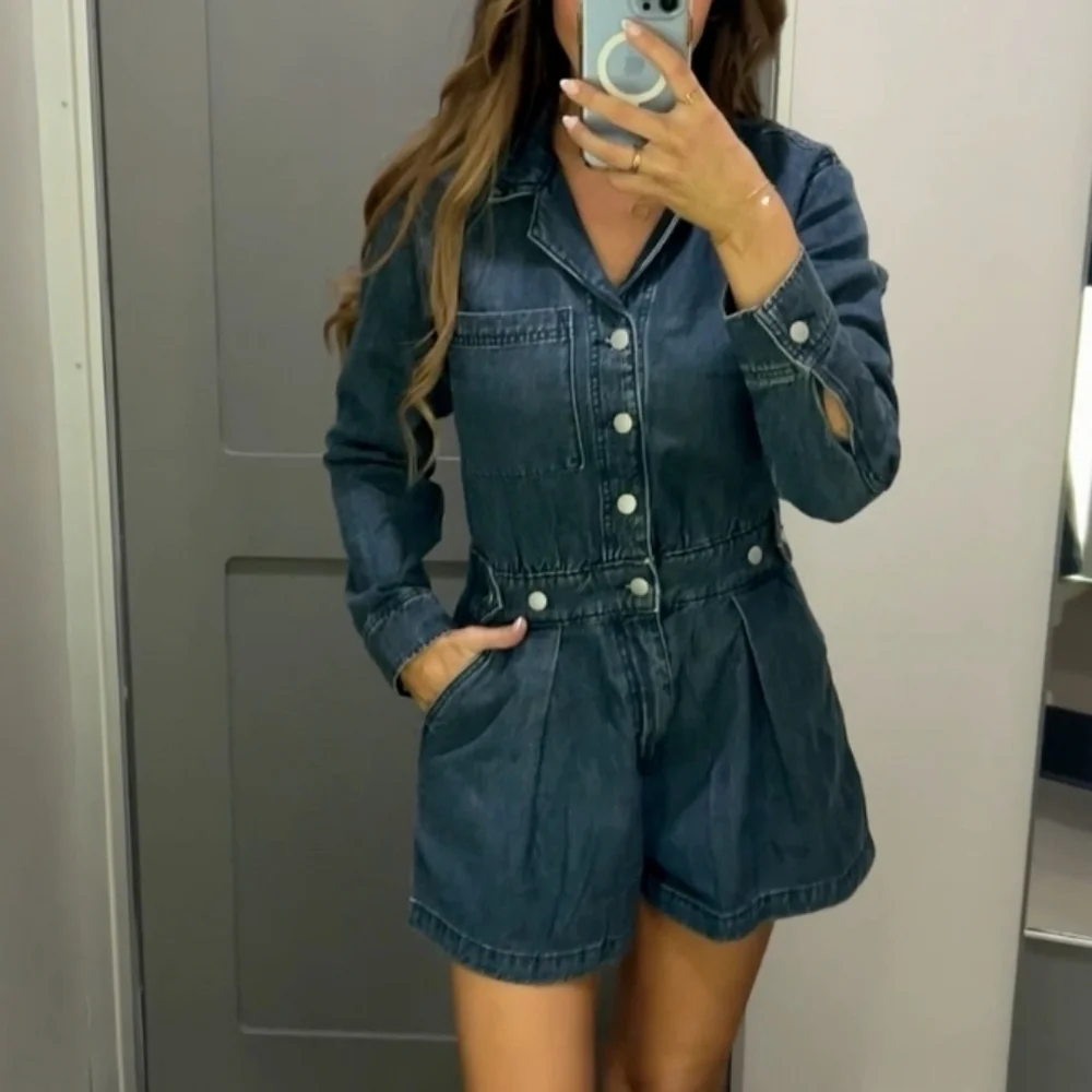 NWT Denim Blue Women's Jean Romper Size 6 Small Medium Button Up Cinch Waist - Picture 1 of 7
